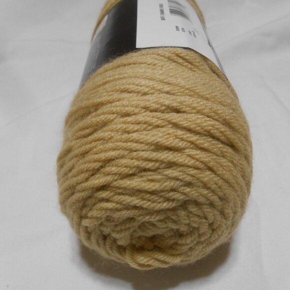 NEW RED HEART SUPER SAVER 7OZ. 364 YDS YARN BUFF CHAMOIS BEIGE MEDIUM 4 🧶 - Picture 2 of 9